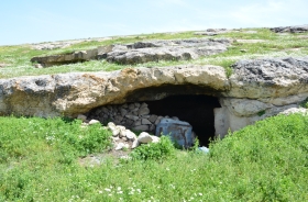 YUKARI BEDAL ROCK TOMB NO. 3