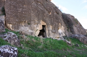 KUMLUCA VILLAGE ROCK HOUSING