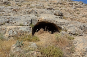 GERCÜŞ ARCOSOLIUM ROCK TOMB