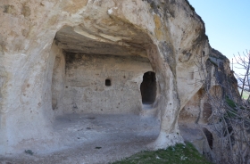 GAVUR VALLEY WESTERN SLOPE ROCK MASJID