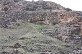 KUMLUCA KÖYÜ 2 NOLU RESİMLİ KAYA SIĞINAĞI