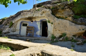 KANTAR KÖYÜ KAYA CAMİİ